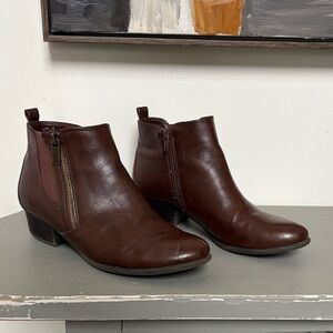 Unisa Brown Ankle Boots